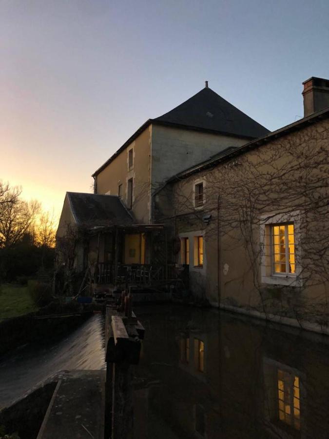 La Roulotte Du Moulin De Palet Villa Bauge-en-Anjou Exterior foto